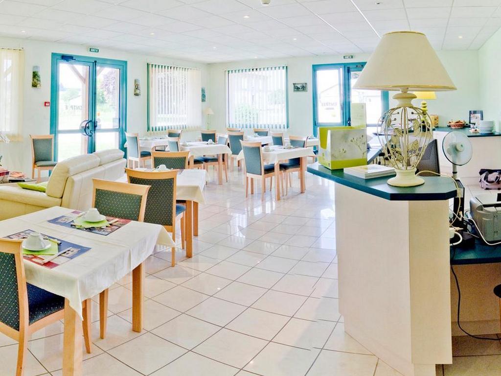 Logis Le Relais De Vacherauville Luaran gambar