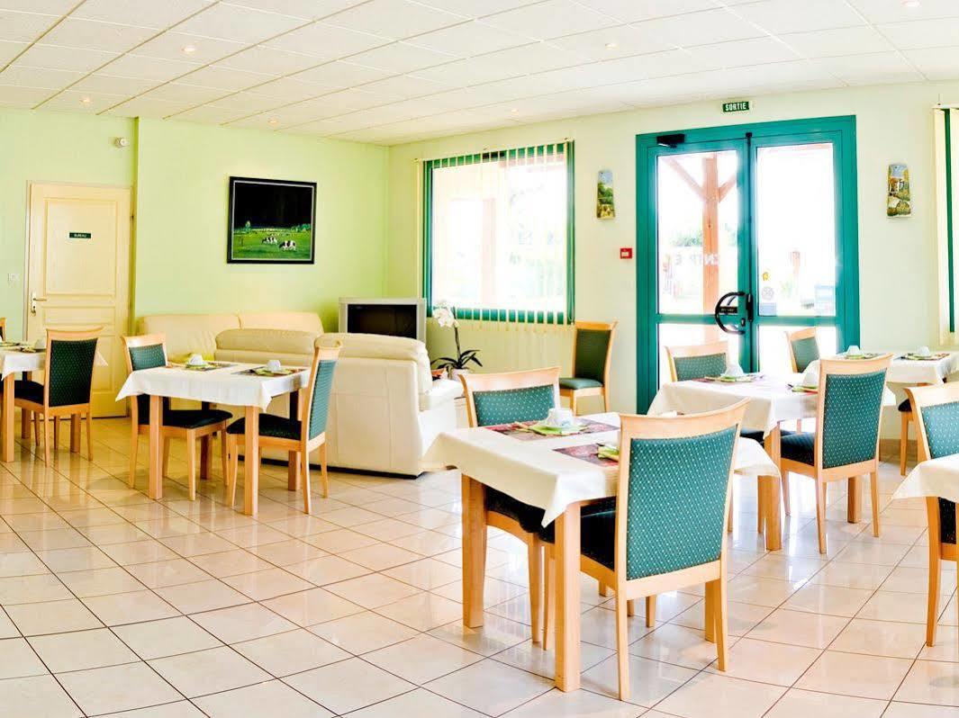Logis Le Relais De Vacherauville Luaran gambar