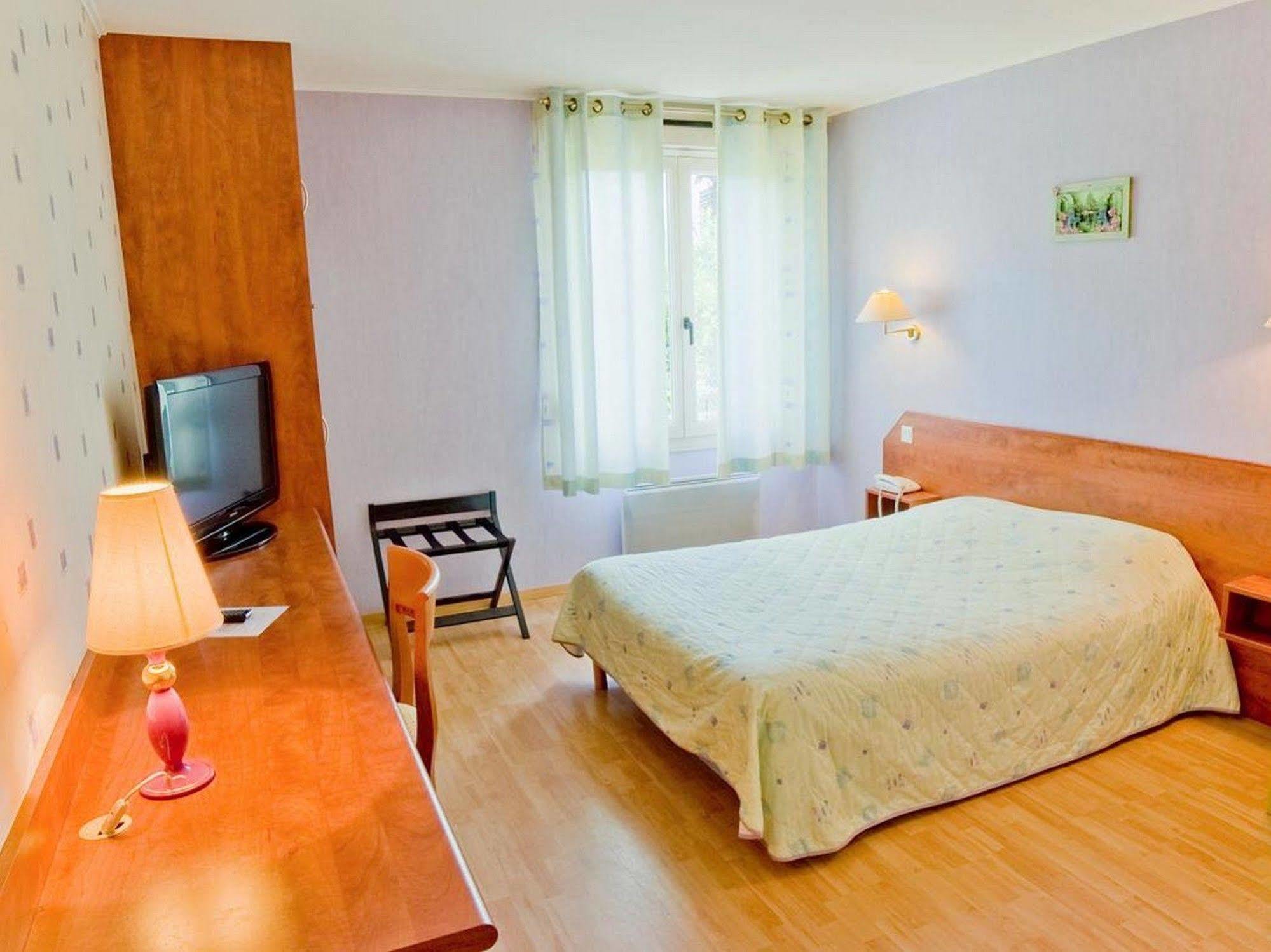 Logis Le Relais De Vacherauville Luaran gambar